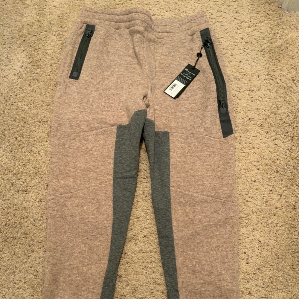 Greyson joggers. Size M.